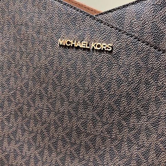 MICHEAL KORS bag - Picture 3 of 7
